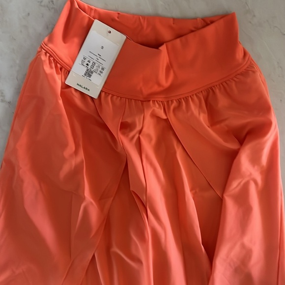 Halara orange wide leg, fun pants - Picture 4 of 5